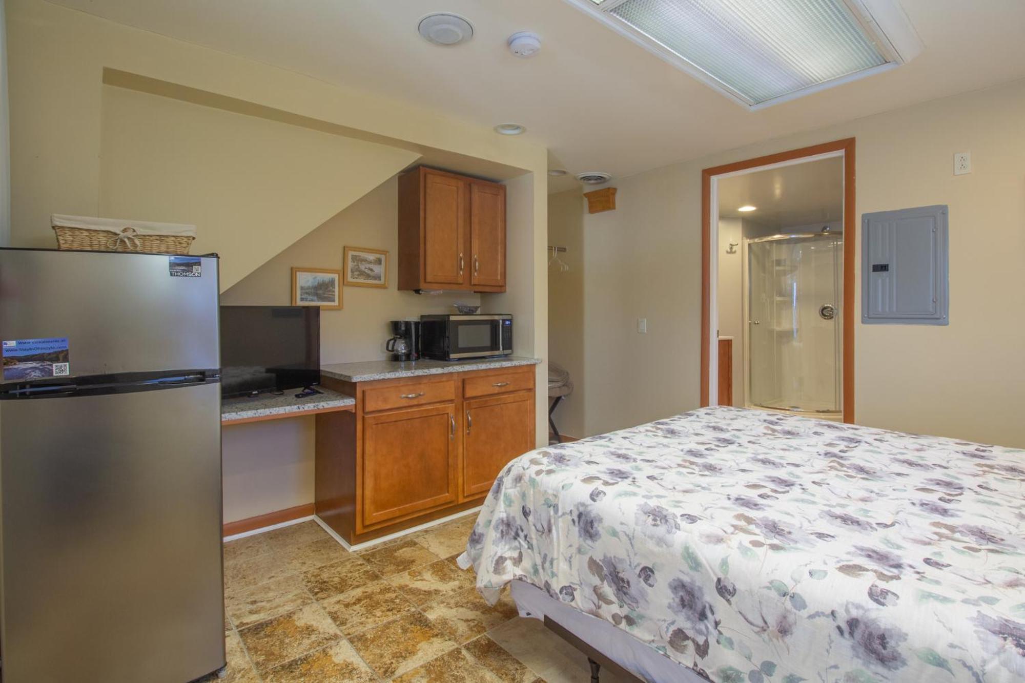 Stay In Ohiopyle In The Middle Of Town By The Gap Trail Exterior photo
